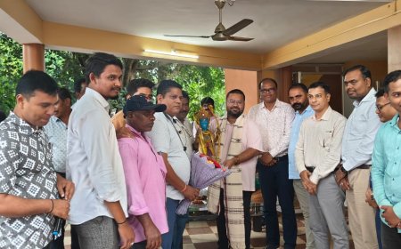 ନବରଙ୍ଗପୁର ଜିଲ୍ଲାପାଳ ଡ଼ା ଶୁଭଙ୍କର ମହାପାତ୍ର ଙ୍କୁ ବିଦାୟ ସମ୍ବର୍ଦ୍ଧନା