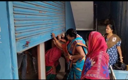 ଋଣ ଆଦାୟ ଟଙ୍କା ପୈଠ ପରେ ଫାଇନାନ୍ସ କମ୍ପାନୀ ଠକିବାରୁ  ତାଲା ପକାଇଲେ ମହିଳା