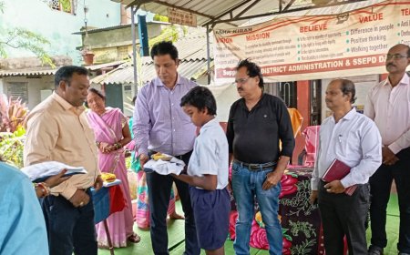 ସ୍ଵତନ୍ତ୍ର ବିଦ୍ୟାଳୟ ଆଶା କିରଣ କୁ ପରି ଦର୍ଶନ କଲେ ଜିଲ୍ଲାପାଳ