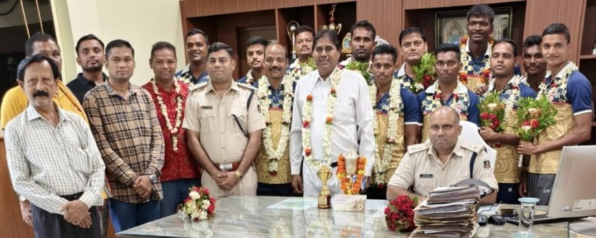 ରାଜ୍ୟସ୍ତରୀୟ ପୋଲିସ ଭଲିବଲ ଚମ୍ପିୟାନସିପରେ ମୟୁରଭଞ୍ଜକୁ ବ୍ରୋଞ୍ଜ ମେଡାଲ - ସମ୍ବର୍ଦ୍ଧିତ କଲେ ଆରକ୍ଷୀ ଅଧିକ୍ଷକ
