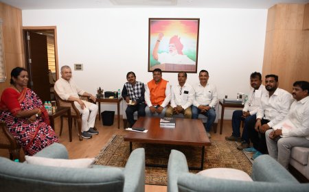 ବାରିପଦା-ପୁରୀ ରେଳ ସମ୍ପର୍କ ସୁଧାର ନେଇ ନୂଆଦିଲ୍ଲୀରେ ଆଲୋଚନା:ଶ୍ରୀମତୀ ମହାନ୍ତ ଓ ଶ୍ରୀ ଶତପଥୀଙ୍କ ନେତୃତ୍ୱରେ:ରେଳ ମନ୍ତ୍ରୀଙ୍କୁ ଭେଟିଲେ ମୟୂରଭଞ୍ଜ ପ୍ରତିନିଧି ଦଳ