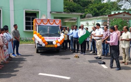 ନବରଙ୍ଗପୁର ଜିଲ୍ଲାରେ ବୁଲିଲା ବଜ୍ରପାତ ସଚେତନତା ରଥ