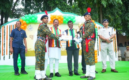 ନବରଙ୍ଗପୁରଠାରେ ୭୯ ତମ ଜିଲ୍ଲା ସ୍ତରୀୟ ସ୍ବାଧିନତା ଦିବସ ମହାସମାରୋହରେ ପାଳିତ