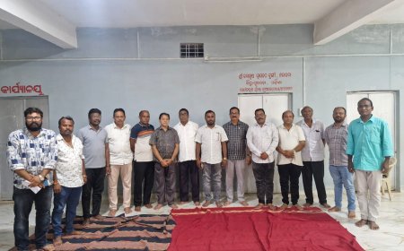 କୋମନା ସାହିତ୍ୟ ସଂସଦ ଗଠିତ