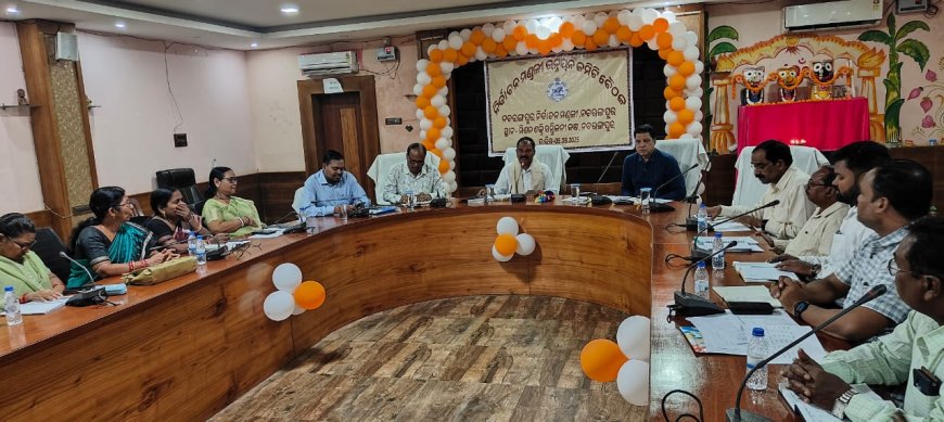 ନବରଙ୍ଗପୁର ନିର୍ବାଚନ ମଣ୍ଡଳୀ ଉନ୍ନୟନ କମିଟି ବୈଠକ:ସମୀକ୍ଷା କଲେ ମାନ୍ୟବର ବିଧାୟକ ନବରଙ୍ଗପୁର