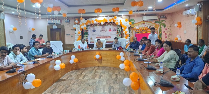 ମାନ୍ୟବର ମୁଖ୍ୟମନ୍ତ୍ରୀଙ୍କ କର କମଳ ରେ "ସି ଏମ କିସାନ" ସହାୟତା ରାଶି ହସ୍ତାନ୍ତର