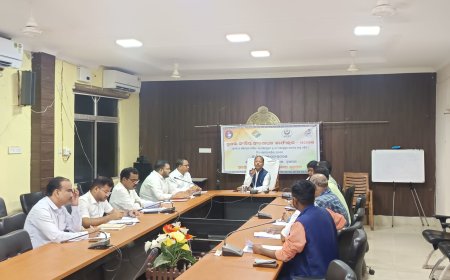 ନୂଆପଡା ଜିଲ୍ଲାପାଳ ସର୍ବଦଳୀୟ ପ୍ରତିନିଧି ମଣ୍ଡଳ ସହିତ ପ୍ରକାଶିତ କଲେ ଚିଠା ଭୋଟର୍  ତାଲିକା