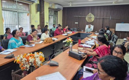 ନୂଆପଡା ଜିଲ୍ଲାପାଳଙ୍କ ଦ୍ୱାରା ମହିଳା ଓ ଶିଶୁ ବିକାଶ ବିଭାଗ ସମୀକ୍ଷା ବୈଠକ