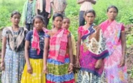 ମନରେଗା ଯୋଜନା ରେ ଶିଶୁ ଶ୍ରମିକ ଲଗାଇ ଏନ. ଏମ.ଏମ.ଏସ. କରୁଛି ଗାଁ ସାଥି