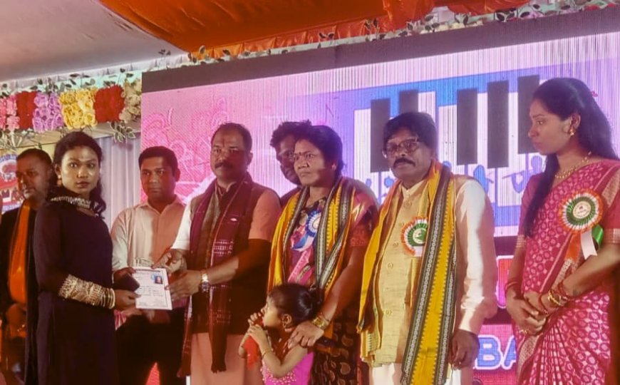 ସ୍ୱାୟତ୍ତ ଶାସନ ଦିବସରେ କିନ୍ନର ମାନଙ୍କୁ ସମର୍ଦ୍ଧନା