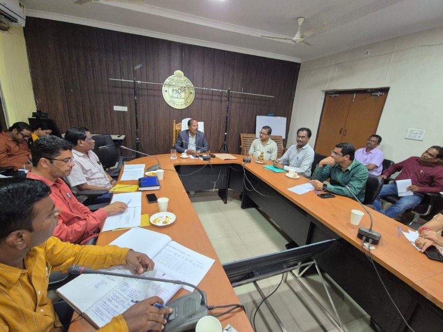 ନୂଆପଡା ଜିଲ୍ଲାପାଳଙ୍କ ବିଦ୍ୟାଳୟ ଓ ଗଣଶିକ୍ଷା ବିଭାଗ ସମୀକ୍ଷା ବୈଠକ:ବିଦ୍ୟାଳୟର ଛାତ୍ରଛାତ୍ରୀ ଉପସ୍ଥାନ ହାରାହାରି ରୁ କମ୍ ରହିଲେ ଶିକ୍ଷକ ଶିକ୍ଷୟତ୍ରୀ ଦାୟୀ ରହିବେ ଜିଲ୍ଲାପାଳ