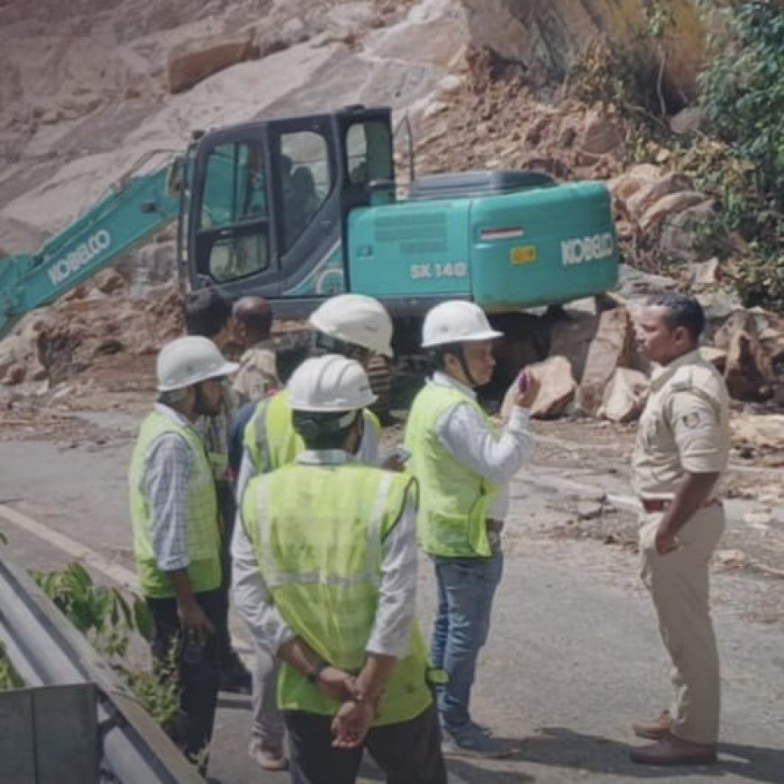 କଳିଙ୍ଗା ଘାଟିରେ ଭୂ-ସ୍ଖଳନ ଘଟଣା:ମରାମତି କାମ ପରିଦର୍ଶନ କଲେ କନ୍ଧମାଳ ଜିଲାପାଳ