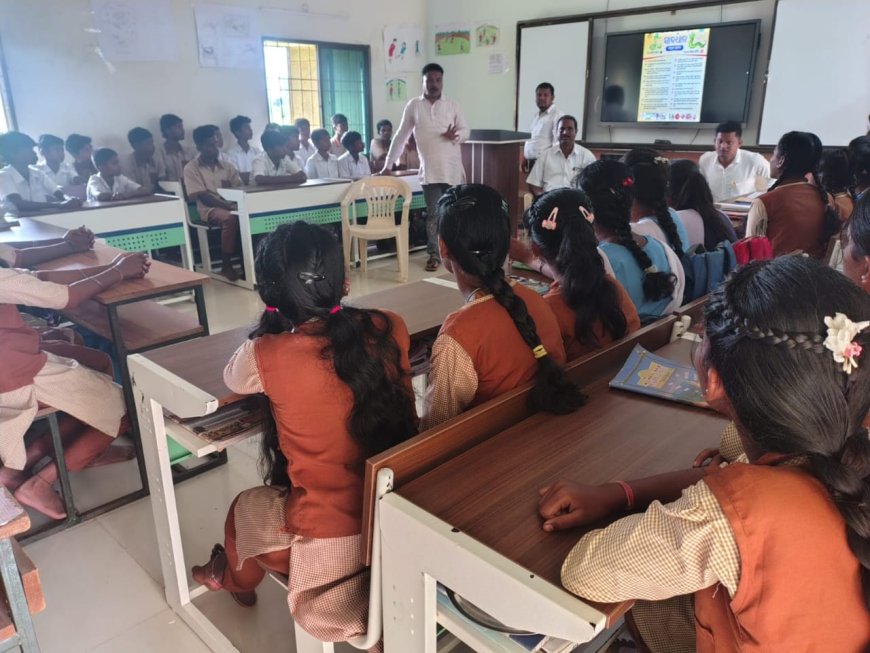 ଛାତ୍ରଛାତ୍ରୀ ମାନଙ୍କୁ ସର୍ପଘାତ ଓ ବଜ୍ରପାତରୁ ରକ୍ଷା ପାଇବା ନିମନ୍ତେ ସଚେତନତା କାର୍ଯ୍ୟକ୍ରମ ଅନୁଷ୍ଠିତ