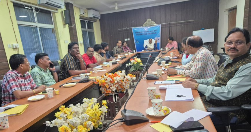 ନୋ ହେଲମେଟ ନୋ ପେଟ୍ରୋଲ ଚେକିଂ କଡ଼ାକଡ଼ି ହେବ - ଜିଲ୍ଲାପାଳ