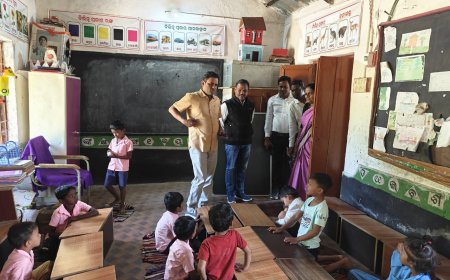 ବିଦ୍ୟାଳୟ ଓ ଗଣଶିକ୍ଷା ବିଭାଗ ଶାସନ ସଚିବ ଡ ଏନ୍ ତିରୁମାଲା ନାୟକ ଙ୍କ ନବରଙ୍ଗପୁର ଜିଲ୍ଲା ଗସ୍ତ