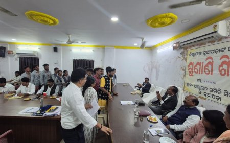 ସିନାପାଲି ବ୍ଲକ୍ ରେ ଜିଲ୍ଲାପାଳ ଓ ଜିଲ୍ଲା ଆରକ୍ଷୀ ଅଧିକ୍ଷକଙ୍କ ଯୁଗ୍ମ ଅଭିଯୋଗ ଶୁଣାଣି ଶିବିର ଅନୁଷ୍ଠିତ