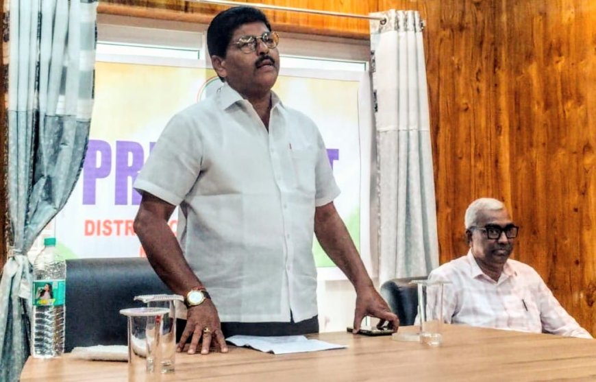 ମୟୂରଭଞ୍ଜ ଜିଲ୍ଲା କଂଗ୍ରେସର ସାମ୍ୱାଦିକ ସମ୍ମିଳନୀ ଆଜିବି ମୟୁରଭଂଜ ବାସୀ ମୌଳିକ ସୁବିଧାରୁ ବଞ୍ଚିତ ଦୀର୍ଘବର୍ଷ ଧରି ବିଜେଡି ଏବଂ ବିଜେପି ମୟୁରଭଞ୍ଜର ବିକାଶରେ ଫେଲ ମାରିଛନ୍ତି