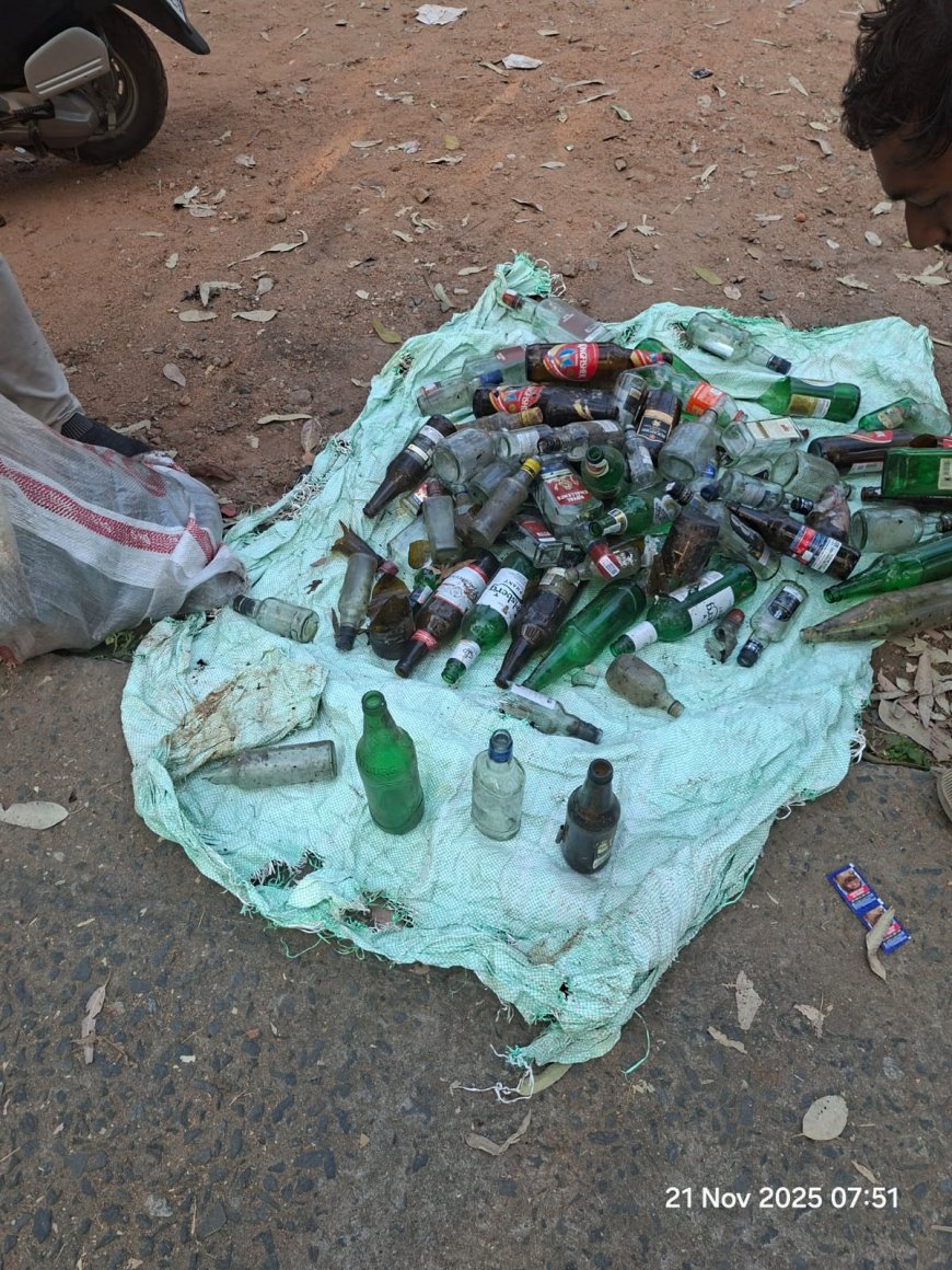 ସମାଜସେବୀ ସଂଗଠନ ଟିମ ସେଭ ଦ୍ଵାରା ମନ୍ଦିର ପରିସର ସଫେଇ