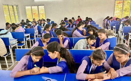 ମଣ୍ଡେଇ ମହୋତ୍ସବ ୨୦୨୫ ଉପଲକ୍ଷେ ମହିଳା ଡିଗ୍ରୀ କଲେଜରେ ମେହେନ୍ଦି ପ୍ରତିଯୋଗିତା ଅନୁଷ୍ଠିତ