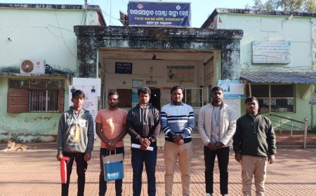 ବାଦାମପାହାଡ଼  ଗୋଷ୍ଠୀ ସ୍ବାସ୍ଥ୍ୟ କେନ୍ଦ୍ରରେ ଜନ୍ମ ମୃତ୍ୟୁପ୍ରମାଣପତ୍ର  ପାଇବା ବିଳମ୍ବ ନେଇ ଜନ ଅସନ୍ତୋଷ /ସିଡିଏମ ଙ୍କୁ ଅଭିଯୋଗ କଲେ ମଧ୍ୟ ଫଳ ଶୂନ