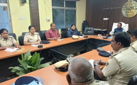 ନୂଆପଡ଼ା ଅବକାରୀ ବିଭାଗ କାର୍ଯ୍ୟ ସମୀକ୍ଷା କଲେ ଜିଲ୍ଲାପାଳ