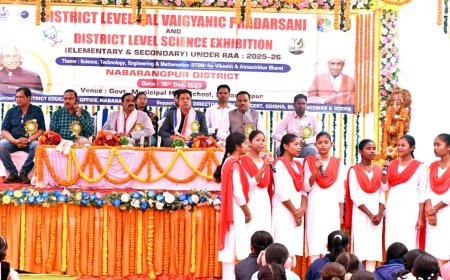 ନବରଙ୍ଗପୁର ଠାରେ ଜିଲ୍ଲା ସ୍ତରୀୟ ବିଜ୍ଞାନ ଓ ଶିଶୁ ବୈଜ୍ଞାନିକ ପ୍ରଦର୍ଶନୀ -୨୦୨୫  ଅନୁଷ୍ଠିତ