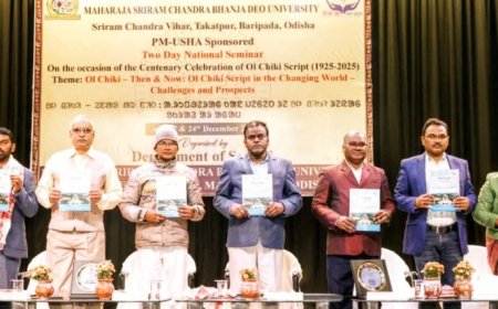 ବିଶ୍ୱବିଦ୍ୟାଳୟରେ ସାନ୍ତାଳୀ ବିଭାଗର ଜାତୀୟ ଆଲୋଚନାଚକ୍ର ଭାଷା ଏବଂ ଲିପି ହିଁ ଗୋଟିଏ ଜାତିର ସ୍ୱତନ୍ତ୍ରତା ପ୍ରତିପାଦିତ କରିଥାଏ