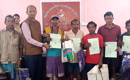 ବଣ୍ଡାଘାଟି ସ୍ଥିତ ଅଣ୍ଡ୍ରlହାଲ ଗ୍ରାମ ପଞ୍ଚାୟତ ଠାରେ ଜିଲ୍ଲାପାଳଙ୍କ ଯୁଗ୍ମ ଅଭିଯୋଗ ଶୁଣାଣି ଶିବିର