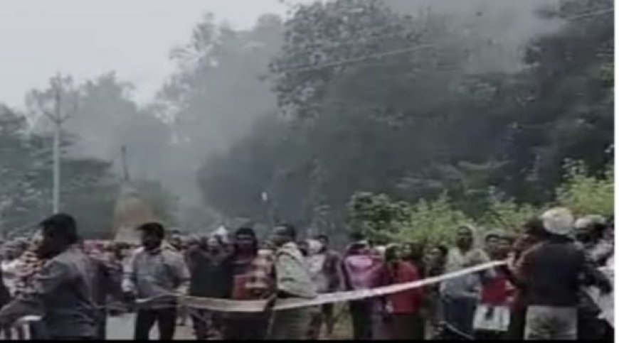 ଅଗ୍ନିକାଣ୍ଡରେ ଲକ୍ଷାଧିକ ଟଙ୍କାର ଶୀତବସ୍ତ୍ର ପୋଡ଼ି ପାଉଁଶ