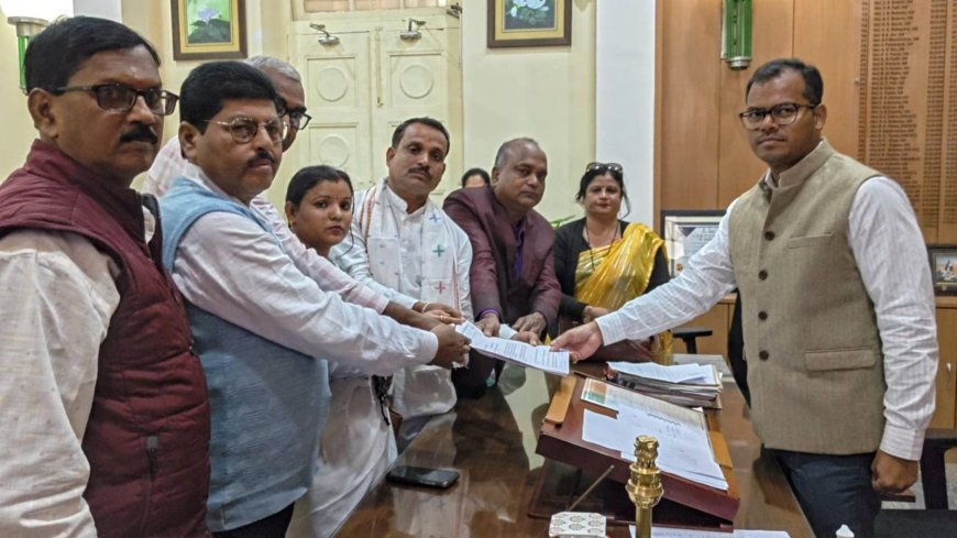 Congress Submits a Memorandum Demanding Facilities for Farmers in Paddy Procurement