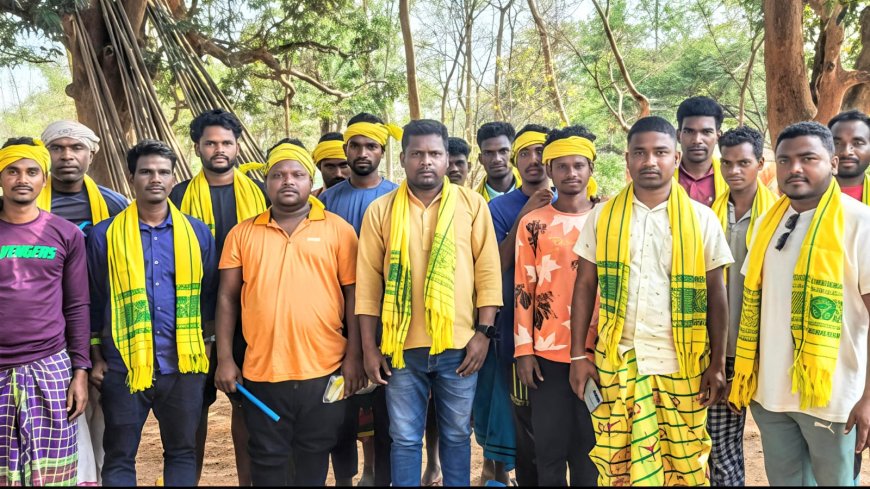 ଆଦିବାସୀ ପୂଜକଙ୍କୁ ମିଳିବ ଭତ୍ତା ଅର୍ଜୁନ ମୁର୍ମୁଙ୍କୁ ପାରମ୍ପରିକ ପଗଡି ଦେଇ ସମ୍ବର୍ଦ୍ଧନା