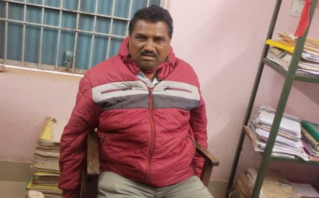 SRI HAREKRUSHNA SING, AEE AND SRI SUBRAT MOHANTY, JE , BOTH OF OLIC, UDALA SUB-DIVISION , DIST-MAYURBHANJ NABBED BY ODISHA VIGILANCE FOR TAKING BRIBE RS.60,000/- FROM A CONTRACTOR FOR CLEARING HIS PENDING BILLS