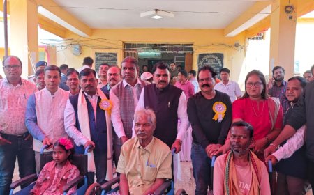 ଉମରକୋଟ ଠାରେ ଅତିରିକ୍ତ ଜିଲ୍ଲାପାଳ ଏବଂ ଆରକ୍ଷୀ ଅଧିକ୍ଷକ ଙ୍କ ଯୁଗ୍ମ ଅଧ୍ୟକ୍ଷତାରେ ଏକ ଜନଶୁଣାଣି ଶିବିର ଅନୁଷ୍ଠିତ