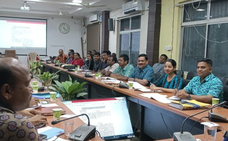 ନୂଆପଡାରେ ଡୁଡା ସମୀକ୍ଷା ବୈଠକ: ଶତ ପ୍ରତିଶତ ରାଜସ୍ୱ ସଂଗ୍ରହ ପାଇଁ ଜିଲ୍ଲାପାଳଙ୍କ ନିର୍ଦ୍ଦେଶ