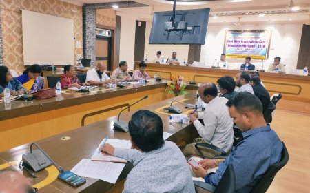 ସମ୍ଭାବ୍ୟ ଗ୍ରୀଷ୍ମ ପ୍ରବାହ ଜନିତ ପରିସ୍ଥିତିର ମୁକାବିଲା ନିମନ୍ତେ ଜିଲ୍ଲା ସ୍ତରୀୟ ପ୍ରସ୍ତୁତିର ସମୀକ୍ଷା ବୈଠକ:ଜିଲ୍ଲାର ବିଭିନ୍ନ ବିଭାଗ ମଧ୍ୟରେ ଉତ୍ତମ ଯୋଗାଯୋଗ ପୂର୍ବକ କାର୍ଯ୍ୟ କରିବାକୁ ଜିଲ୍ଲାପାଳଙ୍କ ଅଧିକାରୀମାନଙ୍କୁ ପରାମର୍ଶ, ଜିରୋ କାଜୁଆଲିଟି ଉପରେ ଜିଲ୍ଲାପାଳଙ୍କ ଗୁରୁତ୍ୱାରୋପ