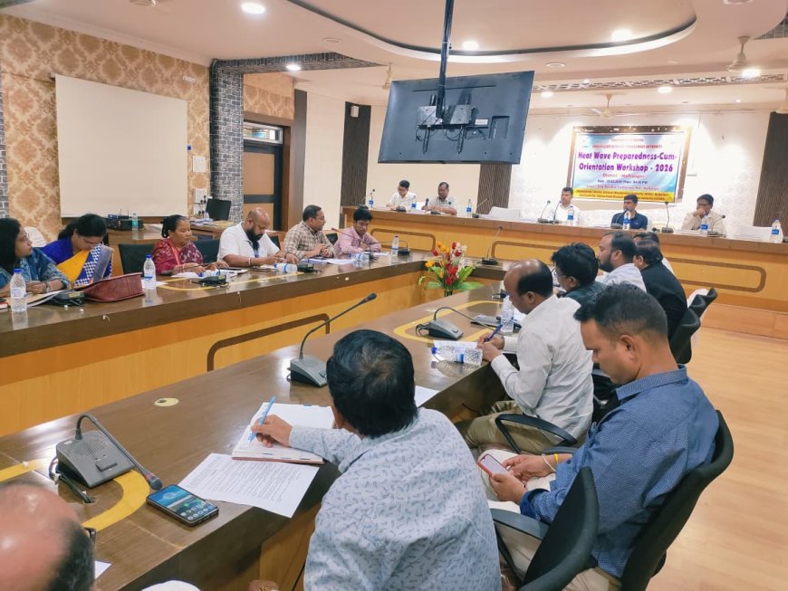 ସମ୍ଭାବ୍ୟ ଗ୍ରୀଷ୍ମ ପ୍ରବାହ ଜନିତ ପରିସ୍ଥିତିର ମୁକାବିଲା ନିମନ୍ତେ ଜିଲ୍ଲା ସ୍ତରୀୟ ପ୍ରସ୍ତୁତିର ସମୀକ୍ଷା ବୈଠକ:ଜିଲ୍ଲାର ବିଭିନ୍ନ ବିଭାଗ ମଧ୍ୟରେ ଉତ୍ତମ ଯୋଗାଯୋଗ ପୂର୍ବକ କାର୍ଯ୍ୟ କରିବାକୁ ଜିଲ୍ଲାପାଳଙ୍କ ଅଧିକାରୀମାନଙ୍କୁ ପରାମର୍ଶ, ଜିରୋ କାଜୁଆଲିଟି ଉପରେ ଜିଲ୍ଲାପାଳଙ୍କ ଗୁରୁତ୍ୱାରୋପ