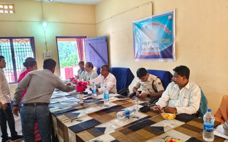 କାଲିମେଳା ବ୍ଲକ  ଭୁବନପାଲ୍ଲୀ ଗ୍ରାମ ପଞ୍ଚାୟତ ଠାରେ ଜିଲ୍ଲାପାଳଙ୍କ ଯୁଗ୍ମ ଅଭିଯୋଗ ଶୁଣାଣି ଶିବିର