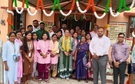 ମାଲକାନଗିରି ଜିଲ୍ଲା ଗସ୍ତ କଲେ ମହିଳା ଓ ଶିଶୁ ବିକାଶ ସଚିବ ଡଃ ମୃଣାଳିନୀ ଦର୍ଶାଲ; ପୁଷ୍ଟିହୀନତା ଦୂରୀକରଣ ଉପରେ ଗୁରୁତ୍ୱ