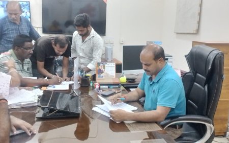 ଉପଜିଲ୍ଲାପାଳଙ୍କ ବଦଳି ଆଦେଶ ବାତିଲ ଦାବି: ସମୁହ ପ୍ରତିବାଦ, ଦୀପ ଜାଳିଲେ ସେବାୟତ,ଭକ୍ତି ପୁଷ୍ପାର୍ଘ୍ଯ ପ୍ରଦାନ, ସୋସିଆଲ ମିଡିଆରେ ବୁଦ୍ଧିଜୀବୀଙ୍କ ତୀବ୍ର ପ୍ରତିକ୍ରିୟା,