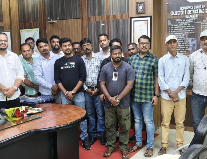 ନୂତନ ଜିଲ୍ଲାପାଳଙ୍କ ସହ ସୌଜନ୍ୟମୂଳକ ସାକ୍ଷାତ କଲା ଜିଲ୍ଲା ଉତ୍କଳ ସାମ୍ବାଦିକ ସଙ୍ଘ : ଜିଲ୍ଲା ବିକାଶର ସାରଥୀ ହେବେ ଜିଲ୍ଲାପାଳ