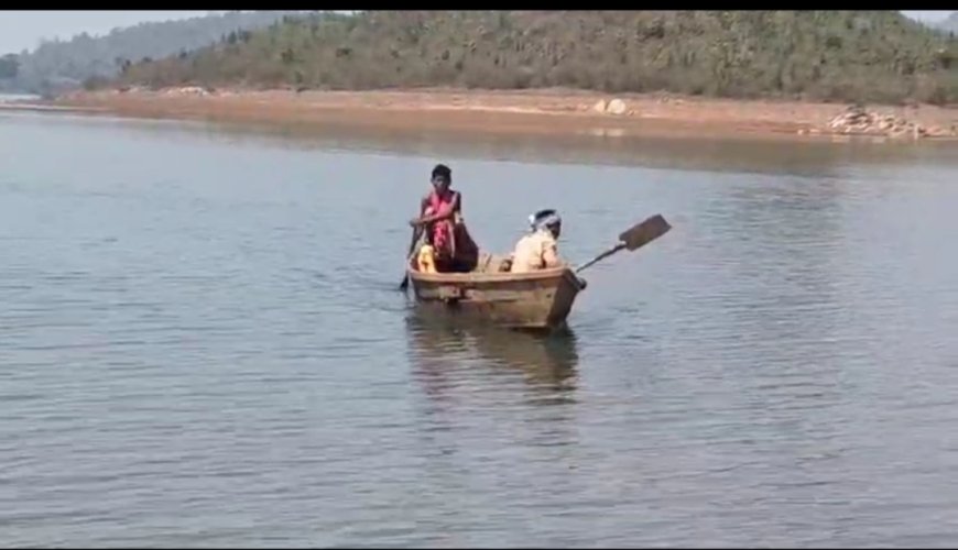 ୪ ଦିନ ବିତିଗଲା ଇନ୍ଦ୍ରାବତୀ ଜଳଭଣ୍ଡାର ରେ ଦେଶୀ ଡଙ୍ଗା ଓଲଟି ପଡିବା ଘଟଣାରେ ନିଖଜ ବ୍ୟକ୍ତିଙ୍କ ପତ୍ତା ମିଳିପାରି ନାହିଁ