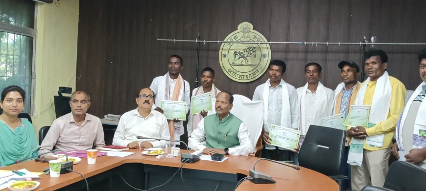 ନୂଆପଡାରେ ମୃର୍ତ୍ତିକା ସଂରକ୍ଷଣ ଓ ଜଳବିଭାଜିକା ଉନ୍ନୟନ ବିଭାଗର ସମୀକ୍ଷା ବୈଠକ ଅନୁଷ୍ଠିତ