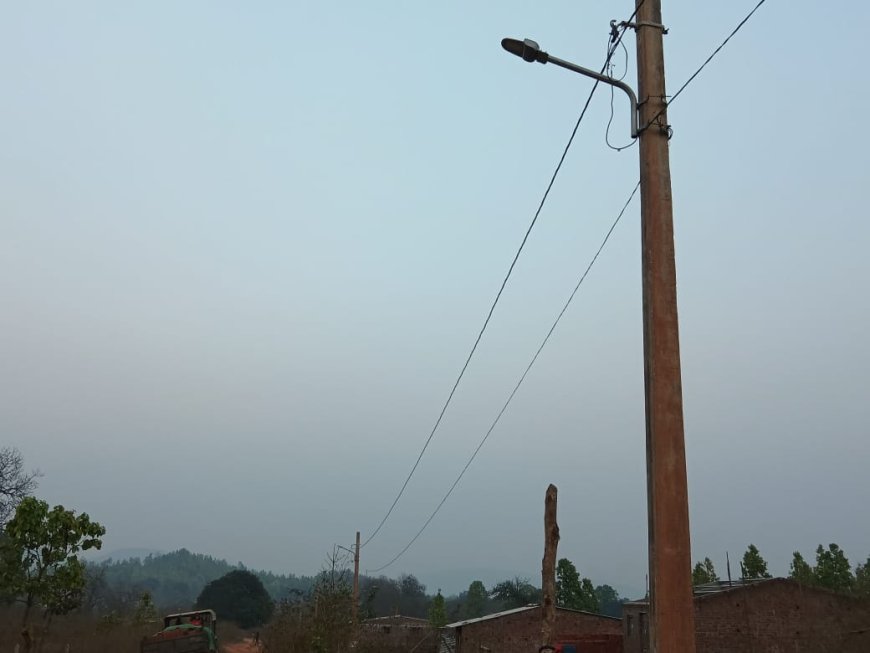 ଉପରରାଙ୍ଗା ସୁଗା ରେ ଅଚଳ ଅବସ୍ଥାରେ ପଡ଼ି ରହିଛି ଷ୍ଟ୍ରିଟ ଲାଇଟ୍:ମରାମତି କରିବା ପାଇଁ ଦାବି