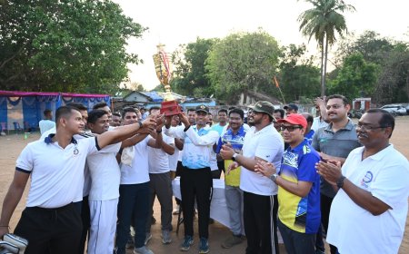 ଓଡ଼ିଶା ଦିବସରେ ପ୍ରଶାସନ ଓ ପୋଲିସ ଏକାଦଶ ମଧ୍ୟରେ ବନ୍ଧୁତ୍ୱପୂର୍ଣ୍ଣ କ୍ରିକେଟ୍ ମ୍ୟାଚ୍‌ରେ ପୋଲିସ-୧୧ ବିଜୟୀ