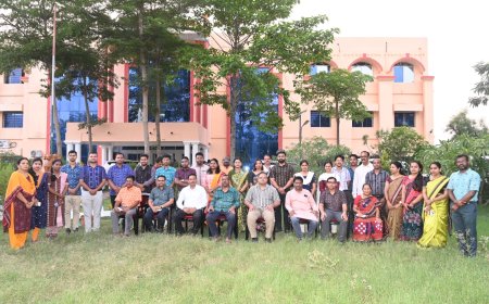 ମାଲକାନଗିରିରେ ଓଡ଼ିଆ ପକ୍ଷ ପାଳନ:ପାରମ୍ପରିକ ବସ୍ତ୍ର ପରିଧାନ କରି ଓଡ଼ିଆ ଅସ୍ମିତାର ପ୍ରଚାର କଲା ଜିଲ୍ଲା ପ୍ରଶାସନ