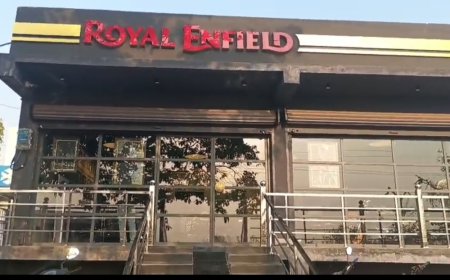 ଖରିଆର ରୋଡ୍‌ରେ ଲଞ୍ଚ୍‌ ହେଲା  ୨୦୨୬ ରେ Royal Enfield Hunter ର ନୂଆ ମଡେଲ୍