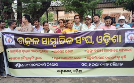 Journalists Take to the Streets for Their Rights; Submit Memorandum