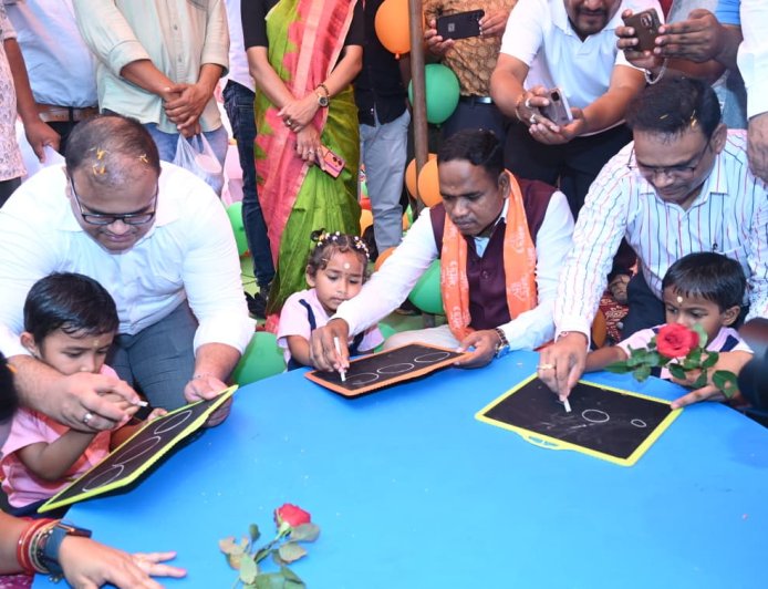 ମାଲକାନଗିରିରେ ପ୍ରବେଶ ଉତ୍ସବ ଓ ଖଡ଼ି ଛୁଆଁ କାର୍ଯ୍ୟକ୍ରମ ଅନୁଷ୍ଠିତ