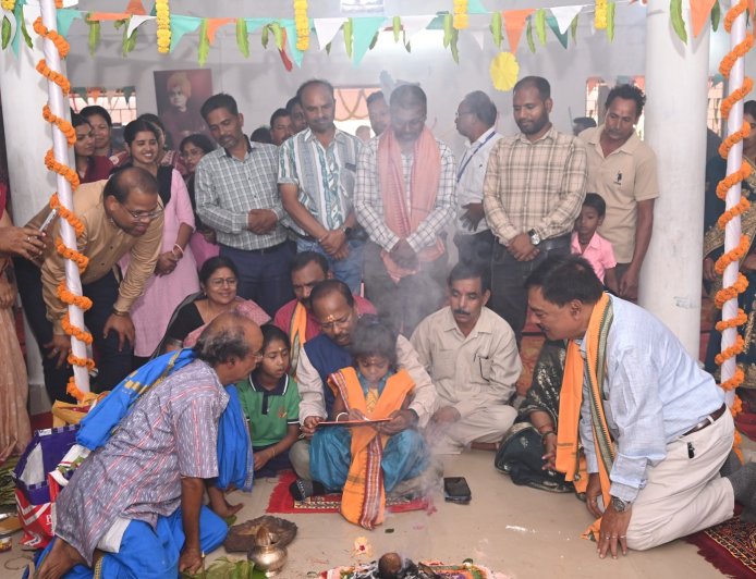 ନୂଆପଡ଼ାରେ ଜିଲ୍ଲା ସ୍ତରୀୟ ‘ପ୍ରବେଶ ଉତ୍ସବ’ ଓ ‘ଖଡ଼ିଛୁଆଁ’ ଉତ୍ସାହର ସହ ପାଳିତ