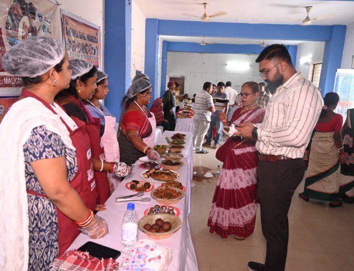 ସଂସ୍କୃତି ଭବନଠାରେ ଆମ ରୁଚି ଆମ ଖାଦ୍ୟ କାର୍ଯ୍ୟକ୍ରମ ଅନୁଷ୍ଠିତ: ପାରମ୍ପାରିକ ଓଡ଼ିଆ ଖାଦ୍ୟର ପ୍ରଦର୍ଶନ